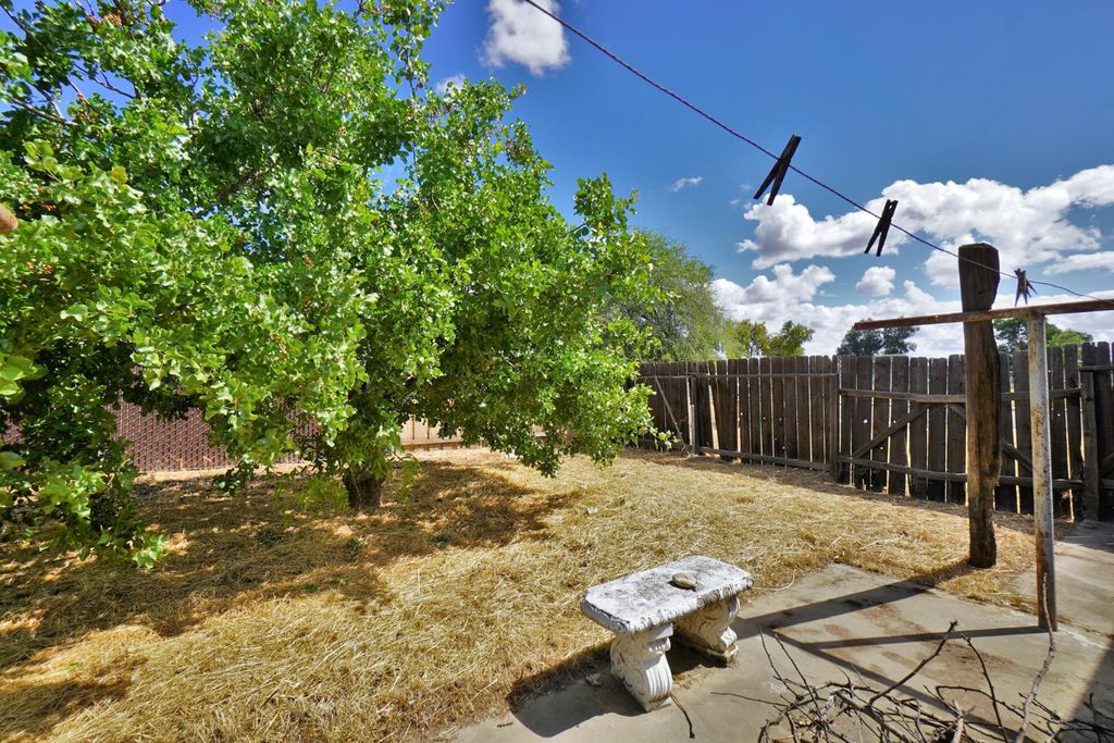 Image 57 of property listing at 842 E Florinda Street, Hanford, CA 93230
