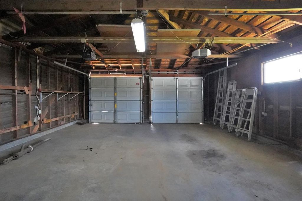 Image 63 of property listing at 842 E Florinda Street, Hanford, CA 93230