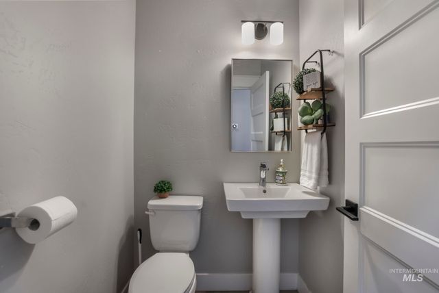 439 N Meadowview Lane, Twin Falls, ID 83301