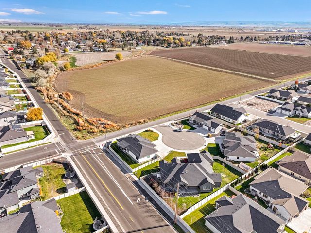 439 N Meadowview Lane, Twin Falls, ID 83301