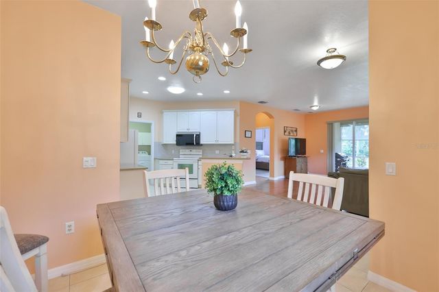 2010 SIFIELD GREENS WAY, Sun City Center, FL 33573