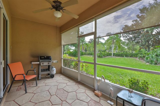 2010 SIFIELD GREENS WAY, Sun City Center, FL 33573