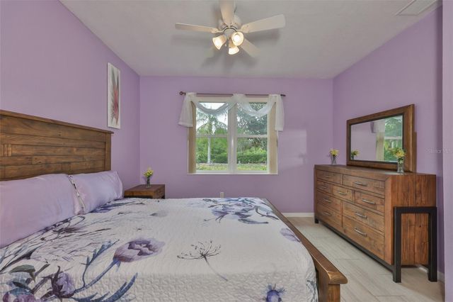 2010 SIFIELD GREENS WAY, Sun City Center, FL 33573
