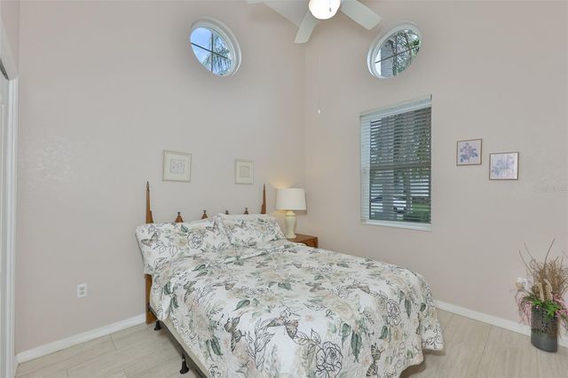 2010 SIFIELD GREENS WAY, Sun City Center, FL 33573