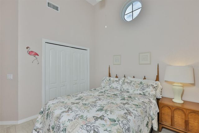 2010 SIFIELD GREENS WAY, Sun City Center, FL 33573