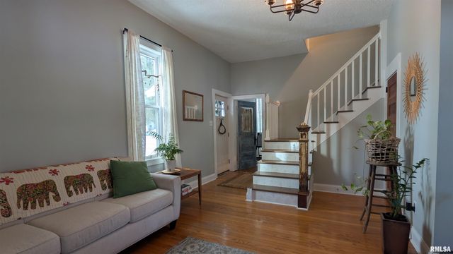 2632 HILLTOP Road, Springfield, IL 62712