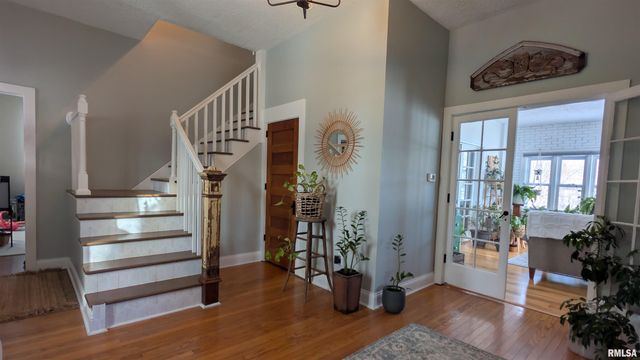 2632 HILLTOP Road, Springfield, IL 62712