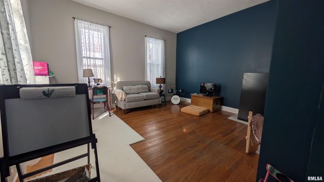 2632 HILLTOP Road, Springfield, IL 62712