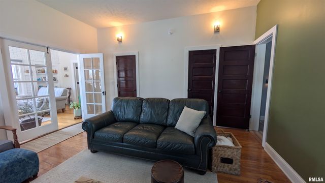 2632 HILLTOP Road, Springfield, IL 62712