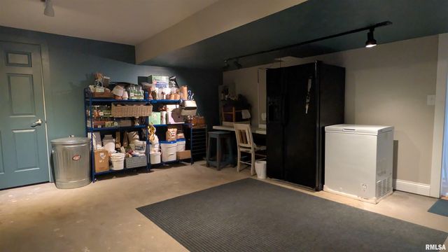 2632 HILLTOP Road, Springfield, IL 62712