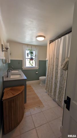 2632 HILLTOP Road, Springfield, IL 62712