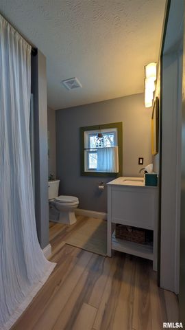 2632 HILLTOP Road, Springfield, IL 62712