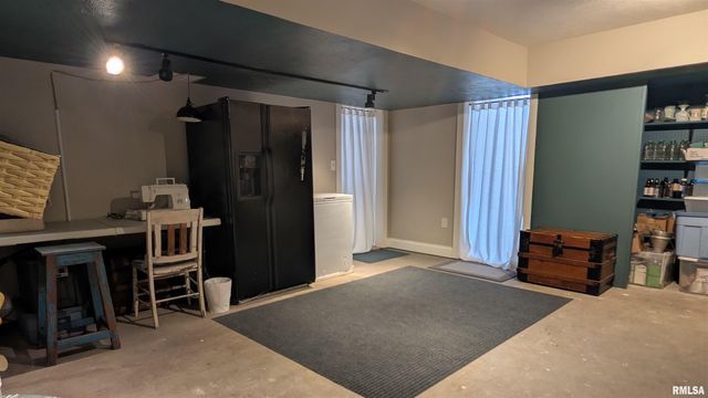 2632 HILLTOP Road, Springfield, IL 62712