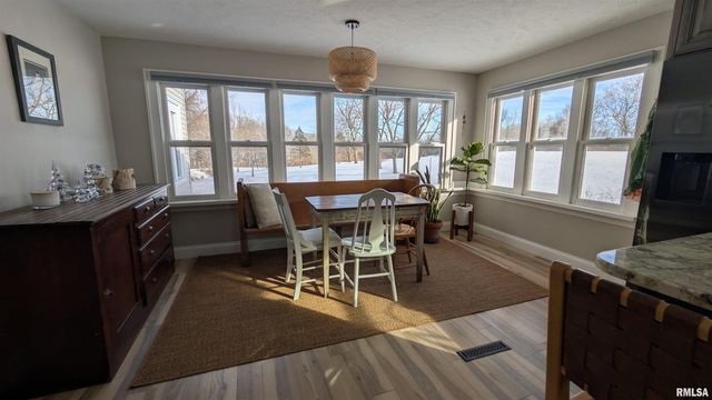 2632 HILLTOP Road, Springfield, IL 62712