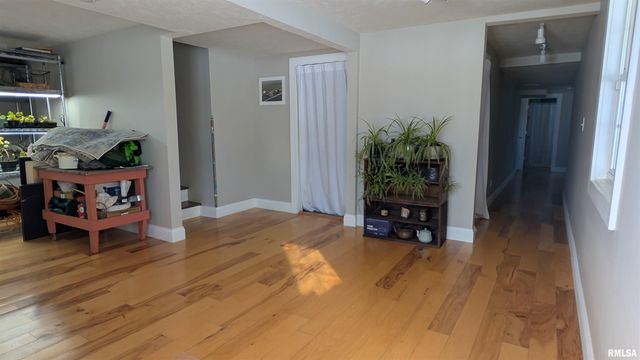 2632 HILLTOP Road, Springfield, IL 62712