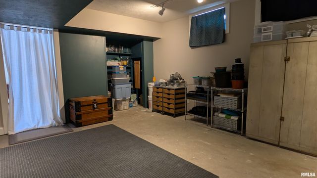 2632 HILLTOP Road, Springfield, IL 62712