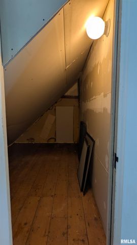 2632 HILLTOP Road, Springfield, IL 62712