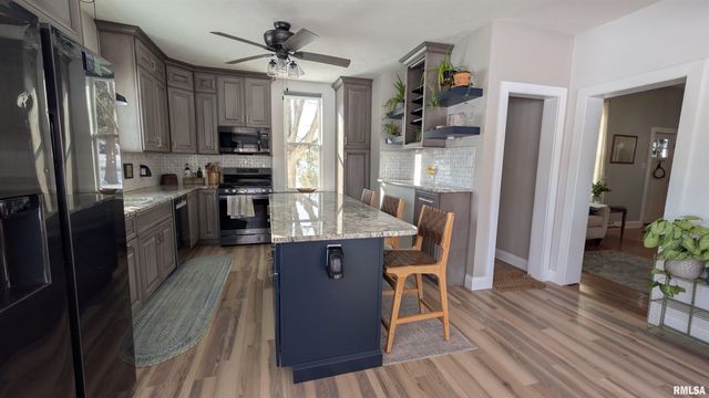 2632 HILLTOP Road, Springfield, IL 62712