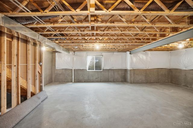 85 Chestnut Street, Springboro, OH 45066