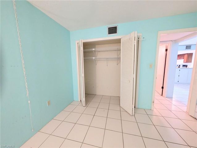 2100 Barkeley LN 3, Fort Myers, FL 33907