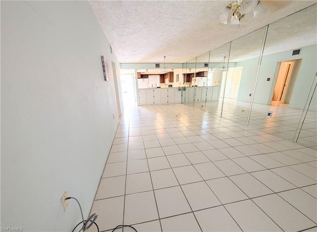 2100 Barkeley LN 3, Fort Myers, FL 33907