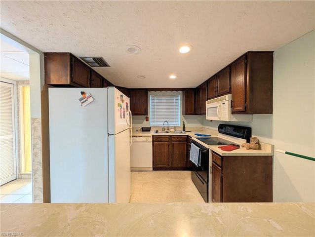 2100 Barkeley LN 3, Fort Myers, FL 33907