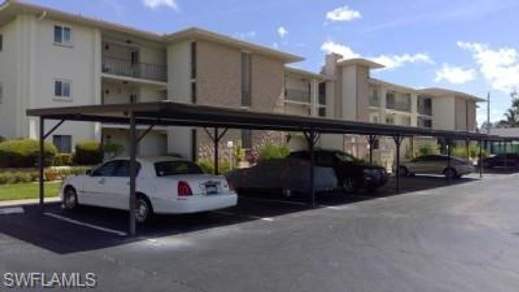 2100 Barkeley LN 3, Fort Myers, FL 33907
