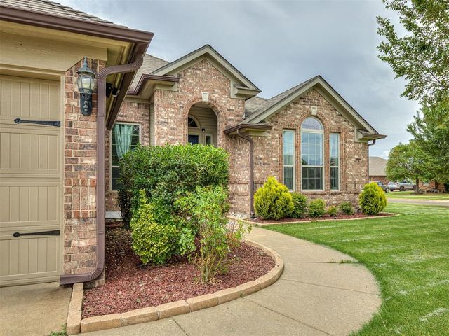 18501 El Greco Drive, Edmond, OK 73012