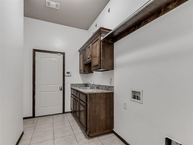 18501 El Greco Drive, Edmond, OK 73012