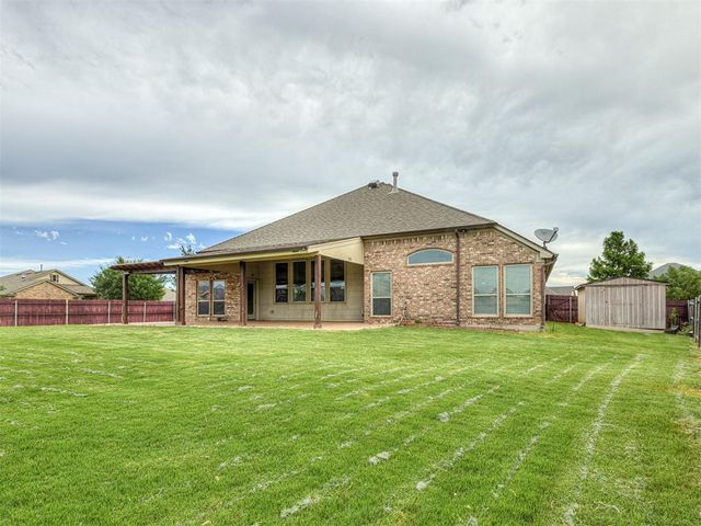 18501 El Greco Drive, Edmond, OK 73012