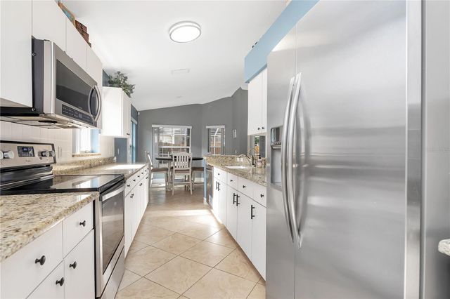 3043 BEAVER POND TRAIL, Valrico, FL 33596