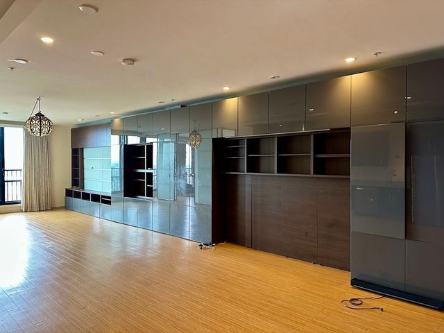 36 A Street 6D, Boston, MA 02127