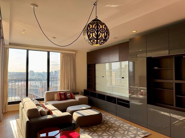 36 A Street 6D, Boston, MA 02127