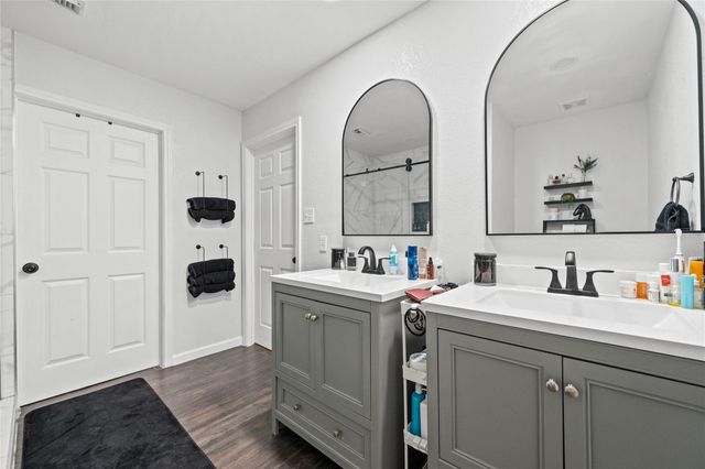 6002 Greenmont Drive, Houston, TX 77092