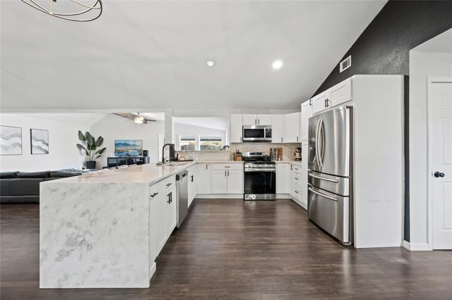 6002 Greenmont Drive, Houston, TX 77092