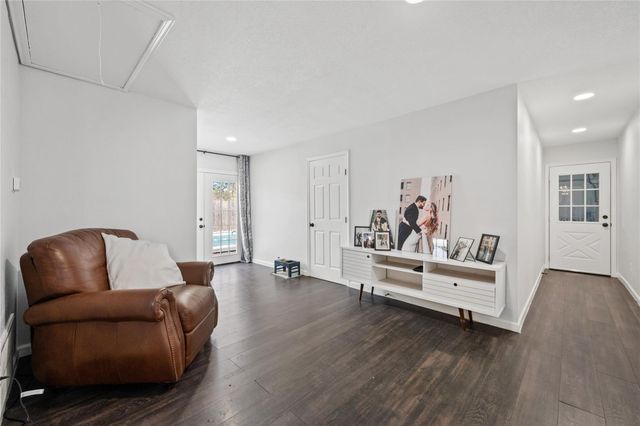 6002 Greenmont Drive, Houston, TX 77092