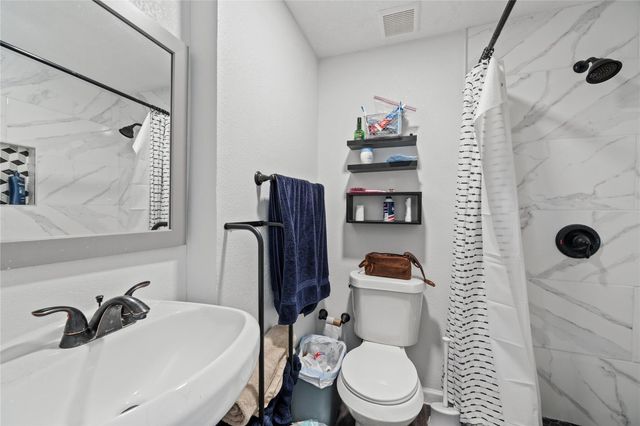 6002 Greenmont Drive, Houston, TX 77092