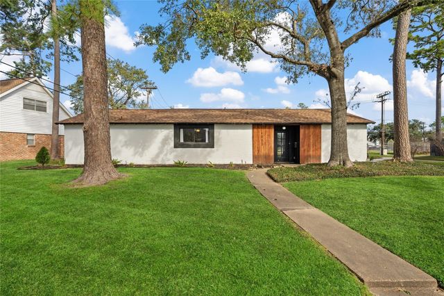 6002 Greenmont Drive, Houston, TX 77092