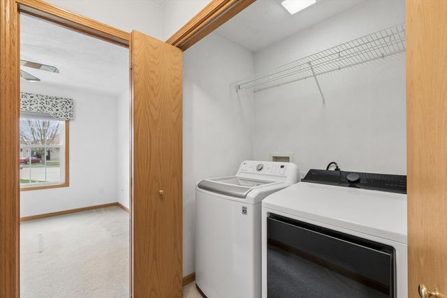 421 Lee Court, Dewitt, IA 52742