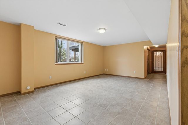 421 Lee Court, Dewitt, IA 52742