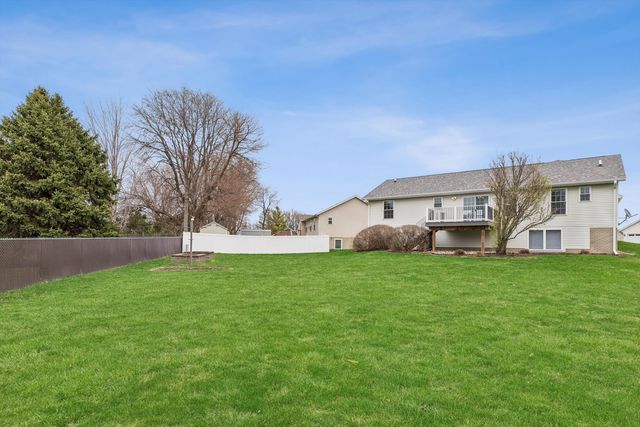 421 Lee Court, Dewitt, IA 52742