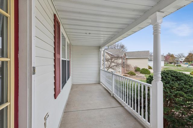 421 Lee Court, Dewitt, IA 52742