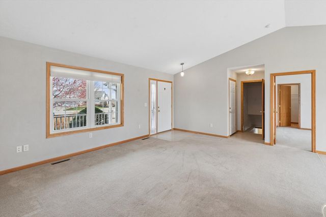 421 Lee Court, Dewitt, IA 52742