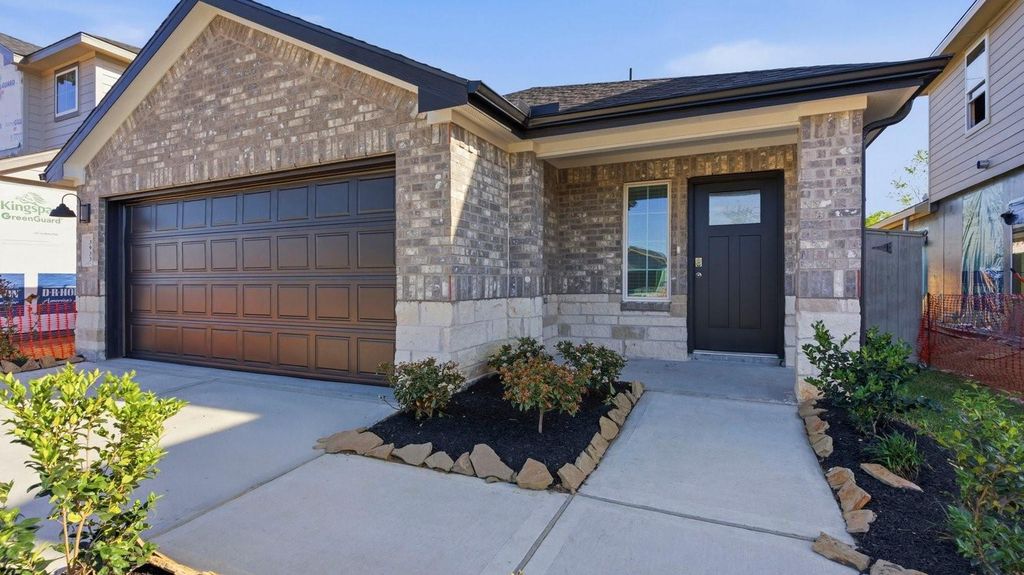 3405 Wild Mustang Street, League City, TX 77511