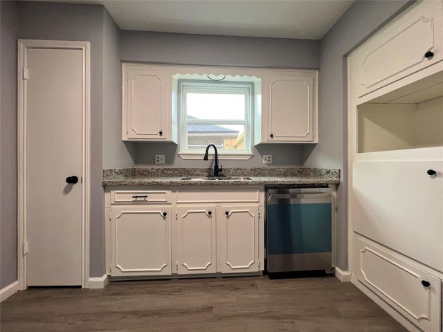 7110 Ensworth Drive, Houston, TX 77016