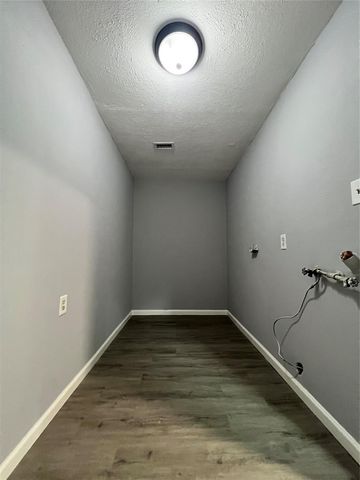 7110 Ensworth Drive, Houston, TX 77016