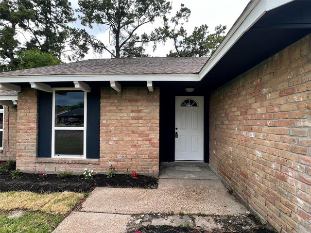 7110 Ensworth Drive, Houston, TX 77016