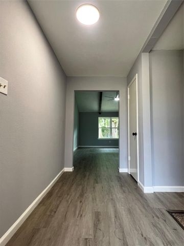 7110 Ensworth Drive, Houston, TX 77016