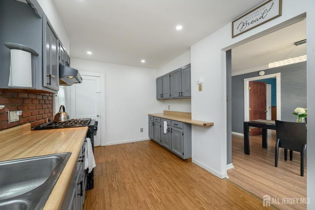 125-127 Princeton Lane, North Plainfield, NJ 07063