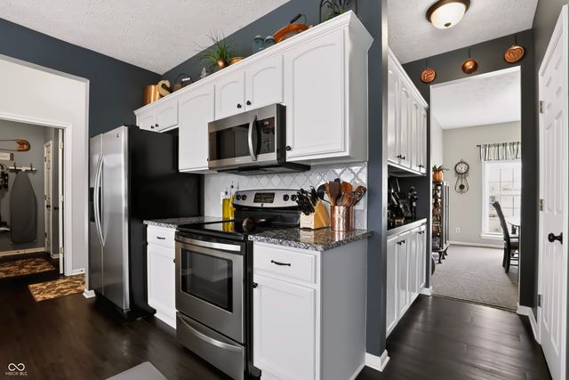 8315 Bent Oak Drive, Indianapolis, IN 46236